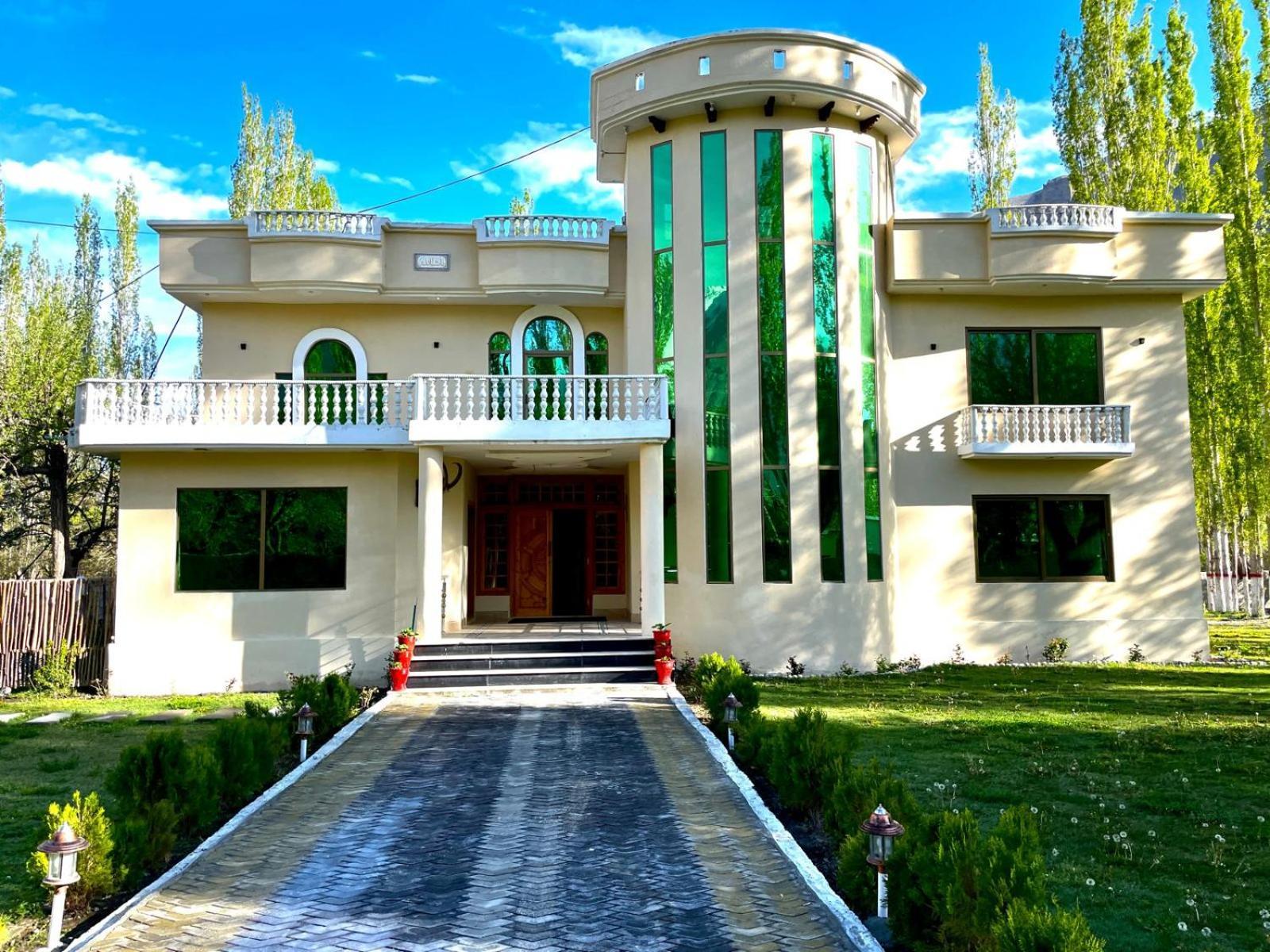 Skardu Saraye Hotel & Resort ภายนอก รูปภาพ